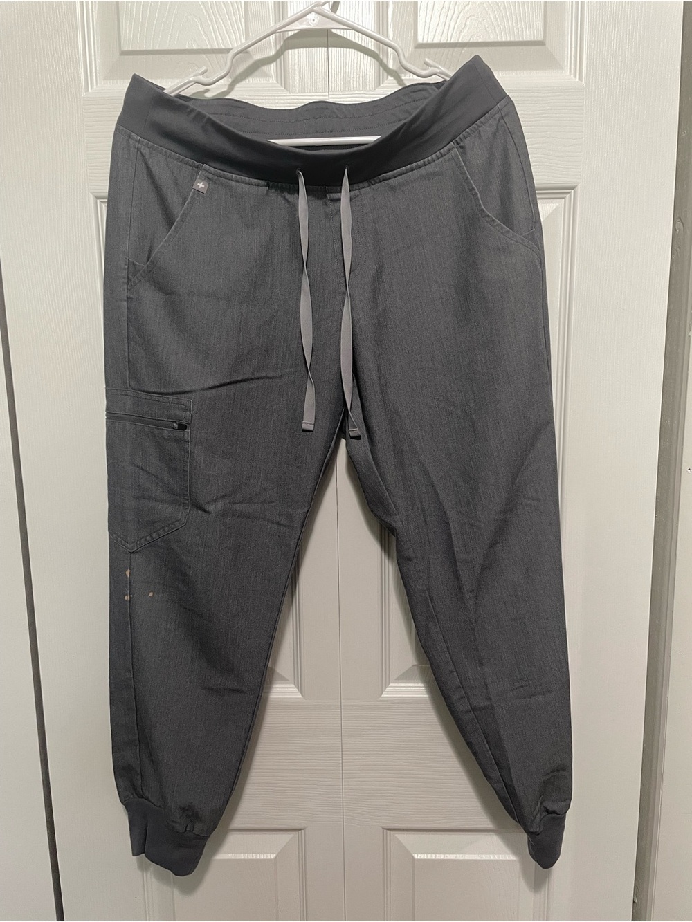 FIGS Zamora Jogger Scrub Pants Women’s Medium PETITE - Graphite